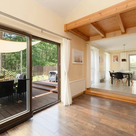 Willa Pine House By Sea *