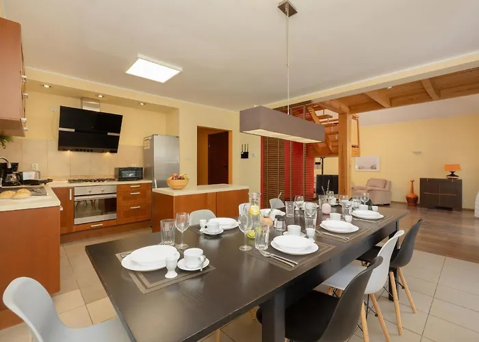 Pine House By Sea Villa *