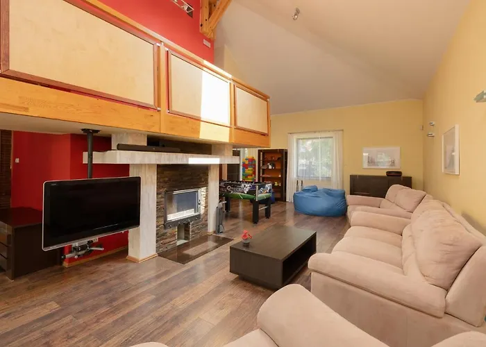 Villa Pine House By Sea