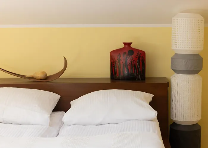 Villa Pine House By Sea